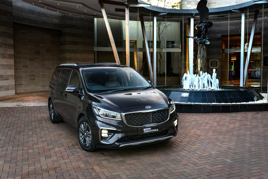  Kia Grand Sedona (YP) 2018 года  (ZA) (фото 34 из 40)